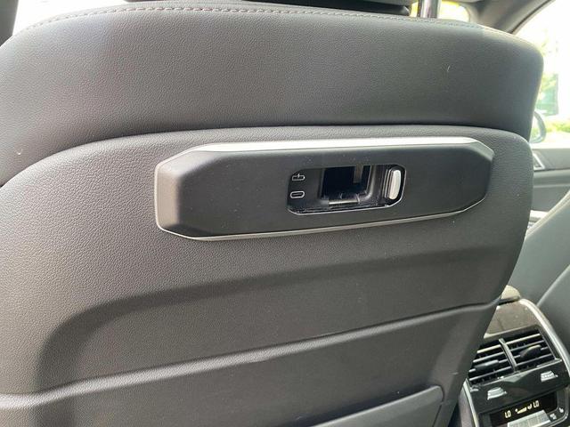Photo of 2025 Black Sapphire Metallic BMW X5