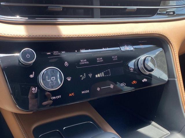 Photo of 2025 Mnbw Blue INFINITI QX60