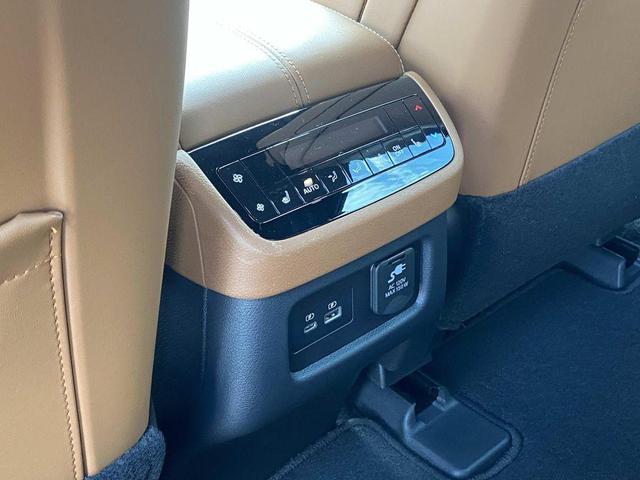 Photo of 2025 Mnbw Blue INFINITI QX60
