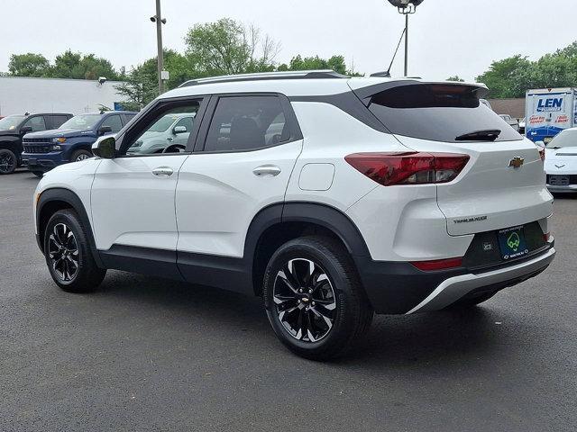 Photo of 2023 Summit White Chevrolet Trailblazer