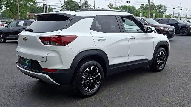 Photo of 2023 Summit White Chevrolet Trailblazer