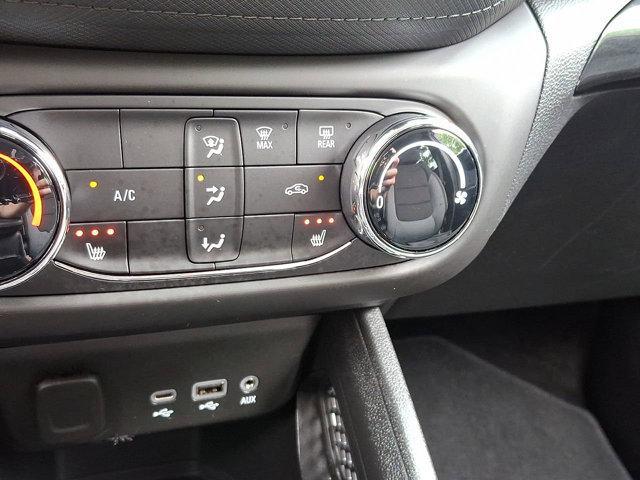 Photo of 2023 Summit White Chevrolet Trailblazer