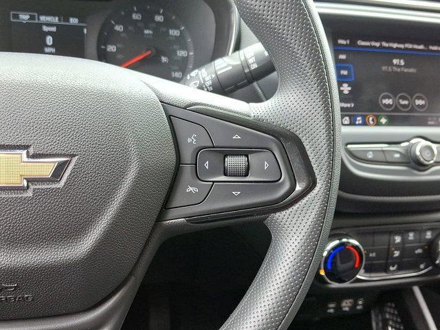 Photo of 2023 Summit White Chevrolet Trailblazer