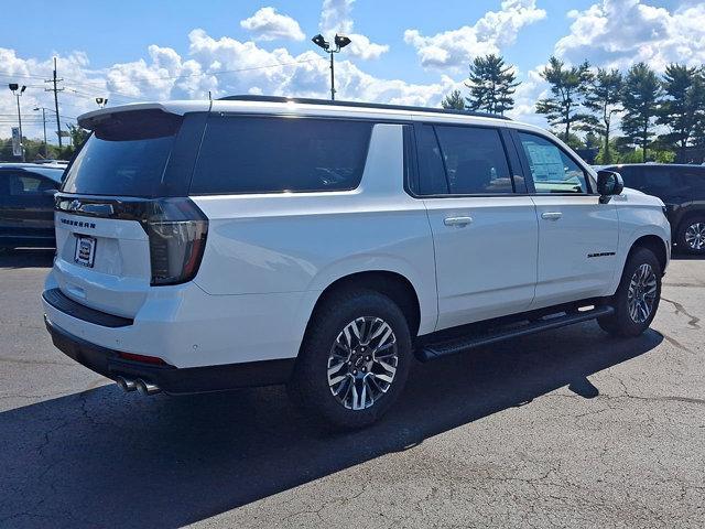 Photo of 2025 Iridescent Pearl Tricoat Chevrolet Suburban