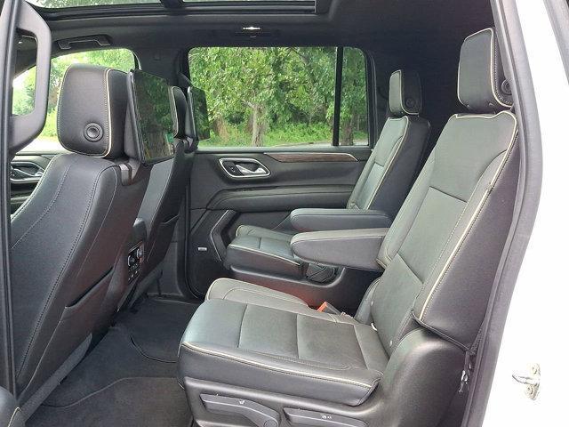 Photo of 2021 Summit White Chevrolet Suburban