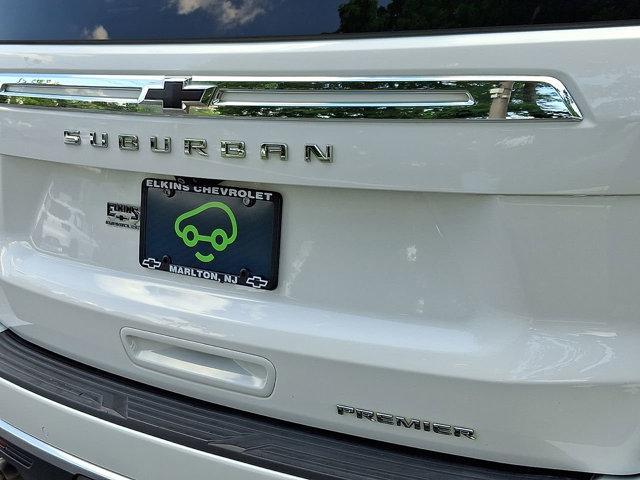 Photo of 2021 Summit White Chevrolet Suburban