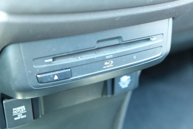 Photo of 2019 Crystal Black Pearl Honda Odyssey