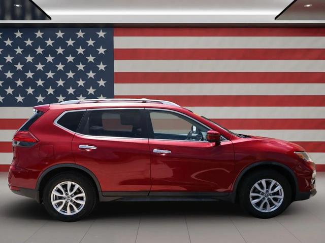 Photo of 2017 Palatial Ruby Nissan Rogue