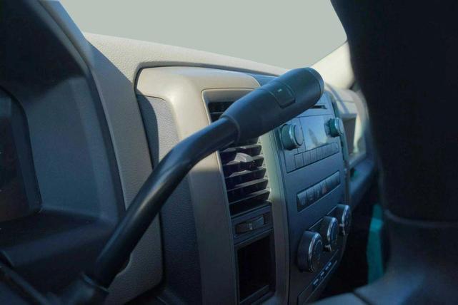 Photo of 2012 Bright White Clearcoat RAM 2500