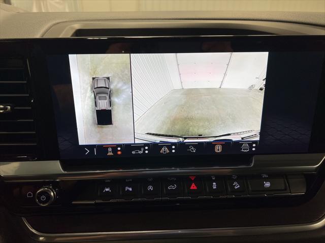 Photo of 2025 Summit White GMC Sierra 1500