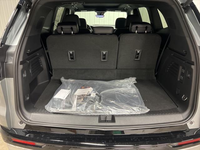 Photo of 2025 Sterling Metallic GMC Acadia