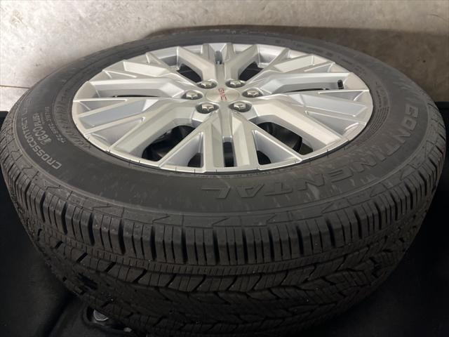 Photo of 2025 Sterling Metallic GMC Acadia