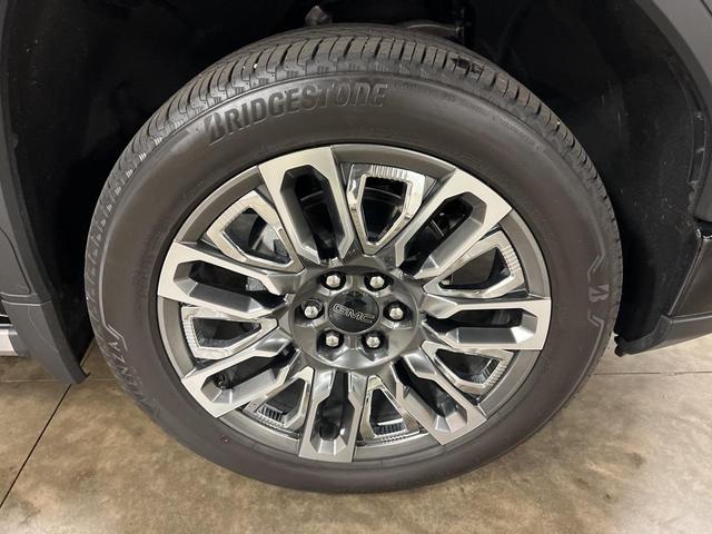 Photo of 2024 Onyx Black GMC Sierra 1500