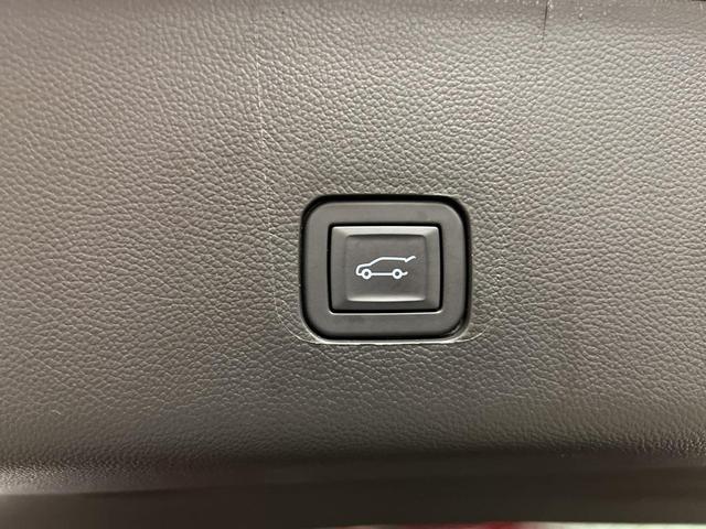Photo of 2023 Radiant Red Tintcoat Chevrolet Traverse