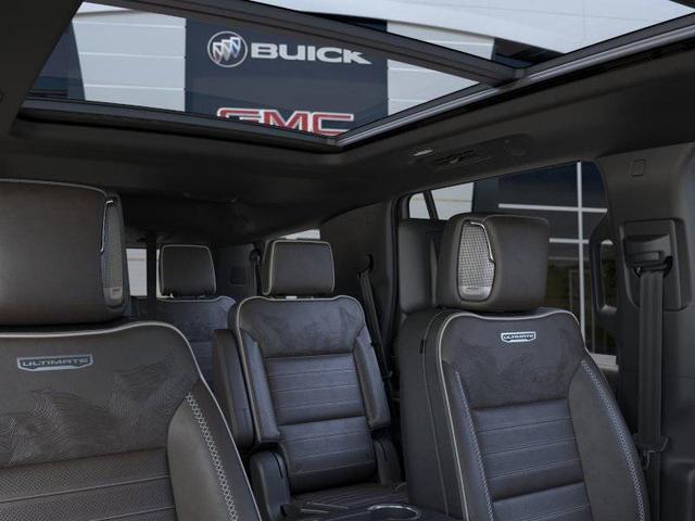 Photo of 2025 White Frost Tricoat GMC Yukon