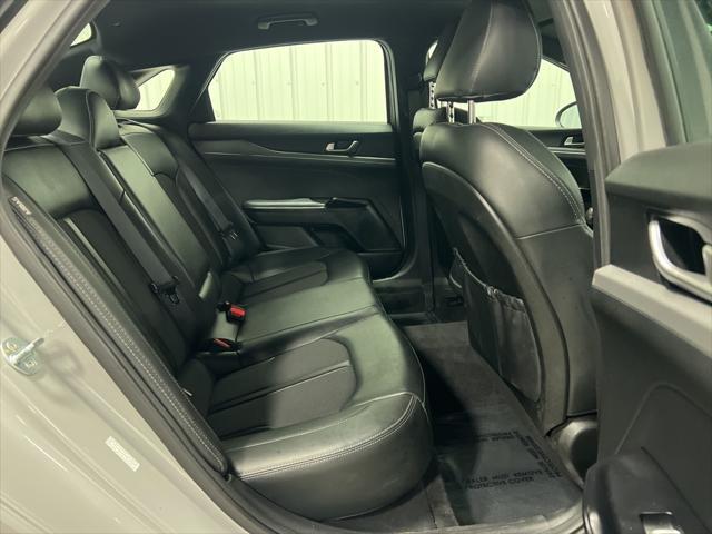 Photo of 2022 Wolf Gray Kia K5