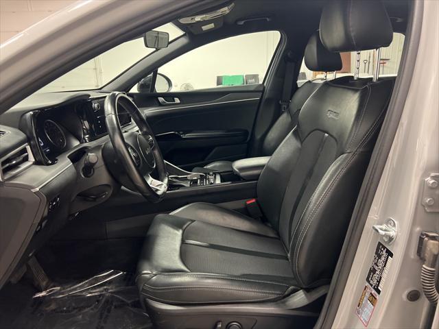 Photo of 2022 Wolf Gray Kia K5