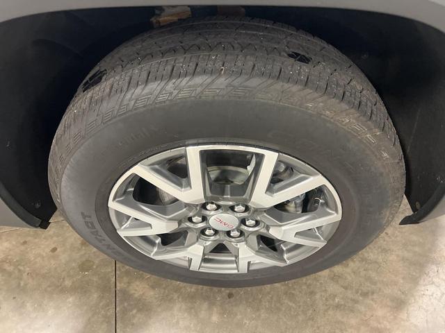 Photo of 2023 Summit White GMC Acadia