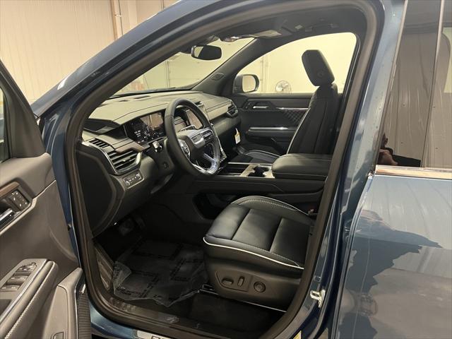 Photo of 2025 Downpour Metallic GMC Acadia
