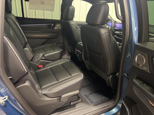 Photo of 2025 DEEP SEA METALLIC Buick Enclave
