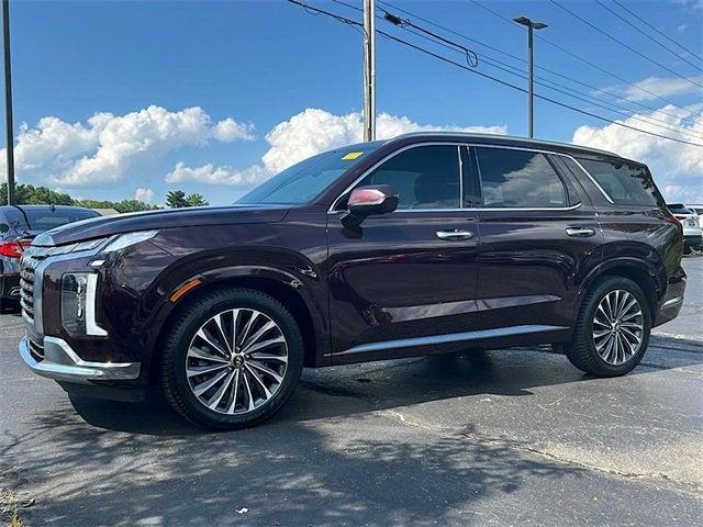 Photo of 2023 Burgundy Hyundai PALISADE