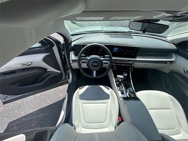 Photo of 2026 Shimmering Silver Hyundai TUCSON
