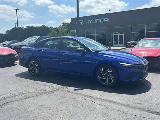 Photo of 2025 Intense Blue Hyundai ELANTRA