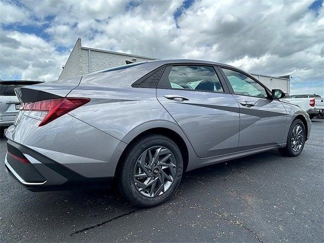 Photo of 2025 Metal Hyundai ELANTRA HEV