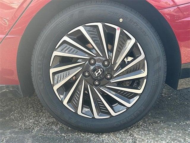 Photo of 2025 Red Hyundai SONATA Hybrid