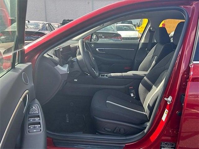 Photo of 2025 Red Hyundai SONATA Hybrid