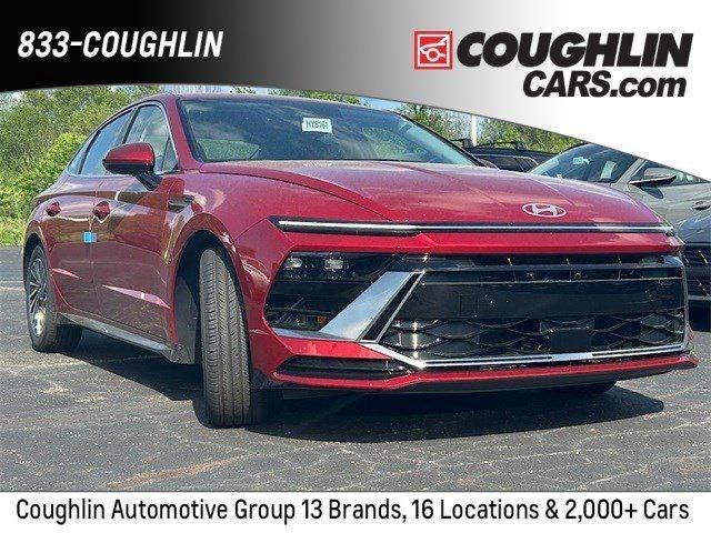 Photo of 2025 Red Hyundai SONATA Hybrid