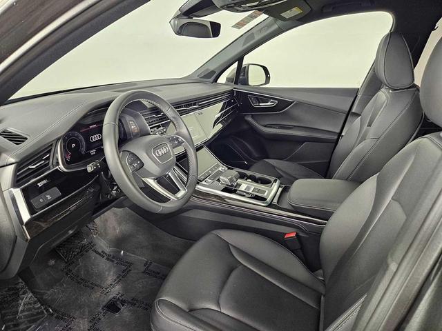 Photo of 2025 Samurai Gray Metallic Audi Q7