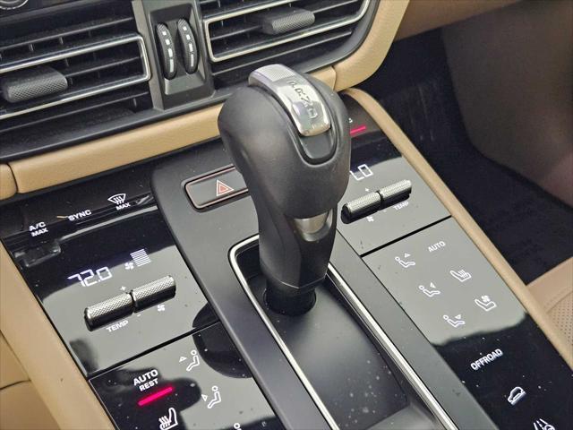 Photo of 2023  Porsche Macan