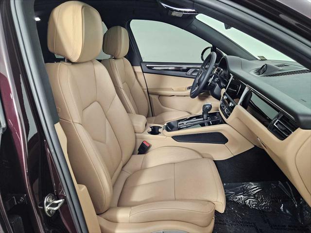 Photo of 2023  Porsche Macan