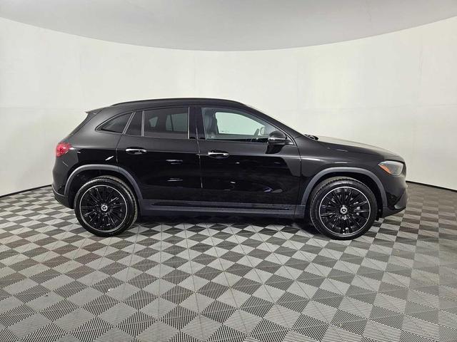 Photo of 2026 Night Black Mercedes-Benz GLA 250