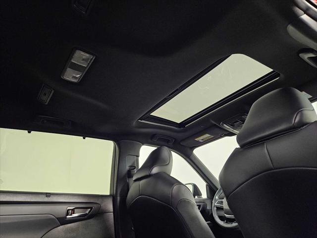 Photo of 2022 Ruby Flare Pearl Toyota Highlander