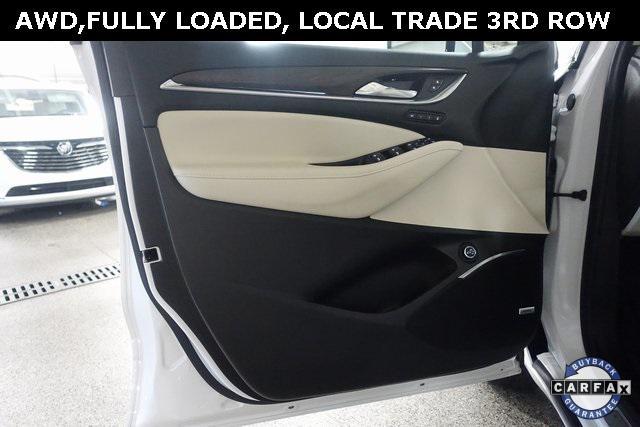 Photo of 2023 White Frost Tricoat Buick Enclave