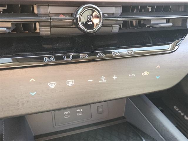 Photo of 2025 Everest White P Nissan Murano