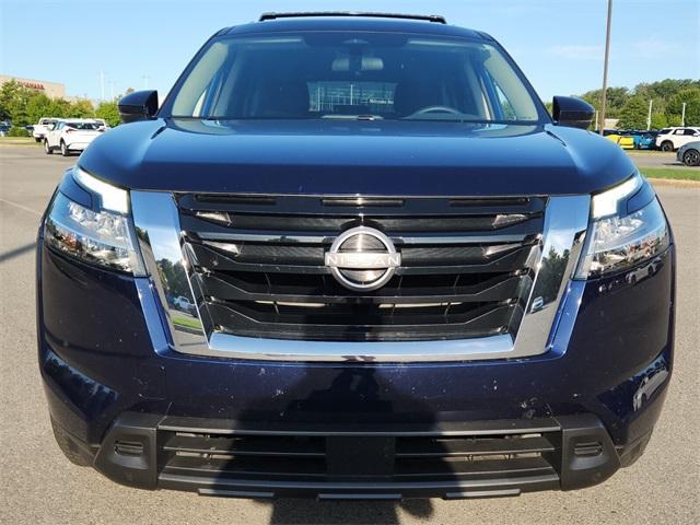 Photo of 2022 Deep Ocean Blue Nissan Pathfinder