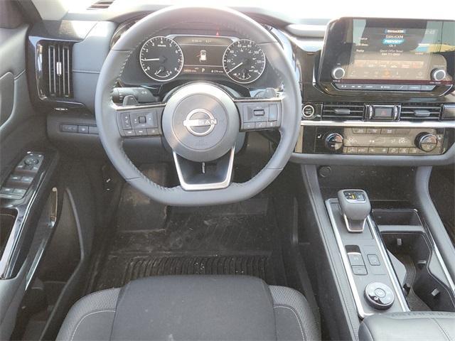 Photo of 2022 Deep Ocean Blue Nissan Pathfinder