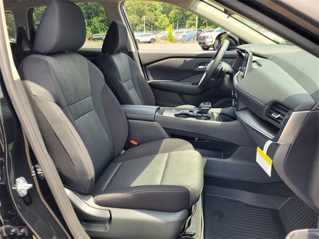 Photo of 2025 Black Nissan Rogue