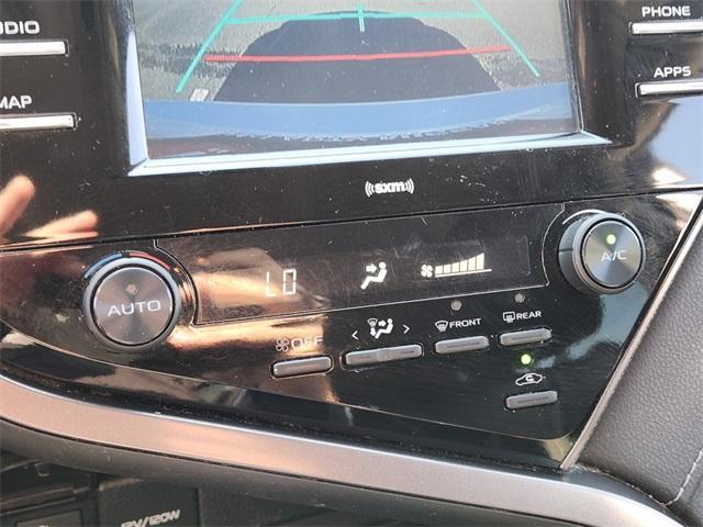 Photo of 2020 Super White Toyota Camry