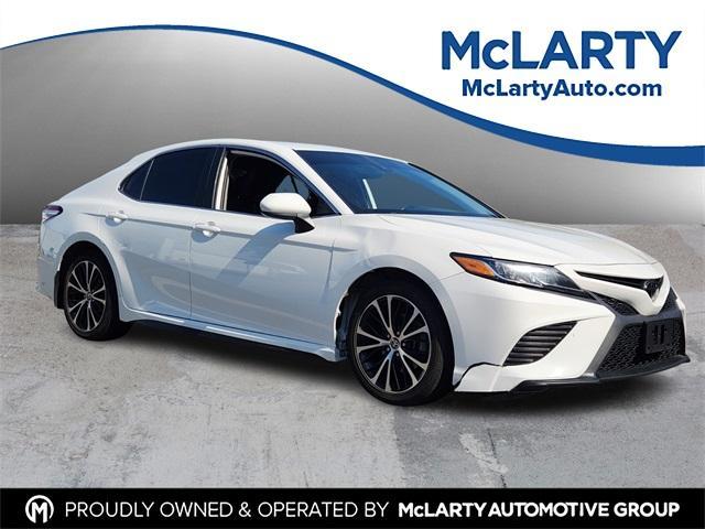 Photo of 2020 Super White Toyota Camry