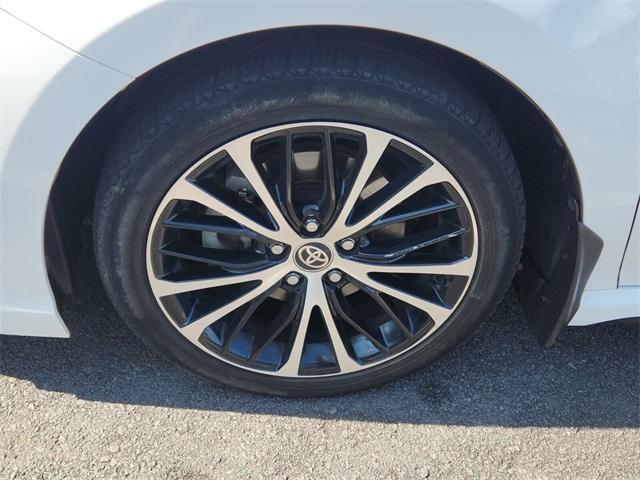 Photo of 2020 Super White Toyota Camry