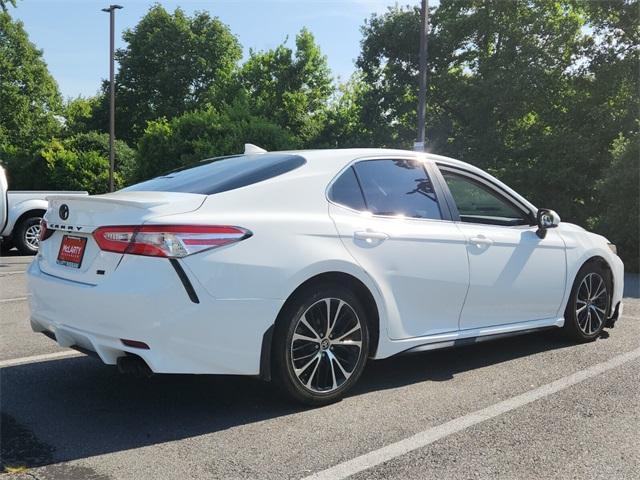 Photo of 2020 Super White Toyota Camry