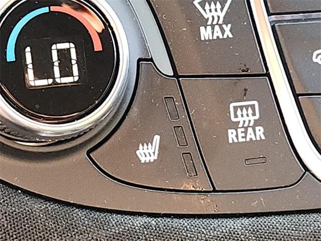 Photo of 2025 Summit White Chevrolet Malibu