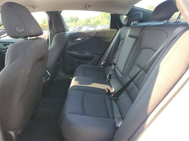 Photo of 2025 Summit White Chevrolet Malibu