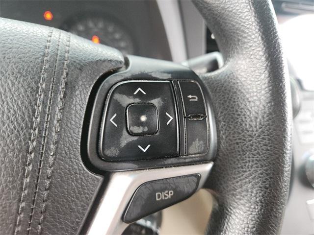 Photo of 2015 Gold Toyota Sienna