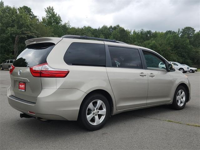 Photo of 2015 Gold Toyota Sienna