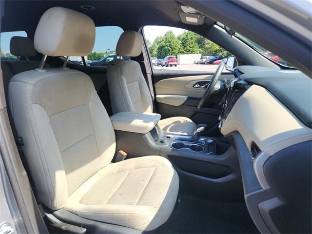 Photo of 2023 Sterling Gray Metallic Chevrolet Traverse